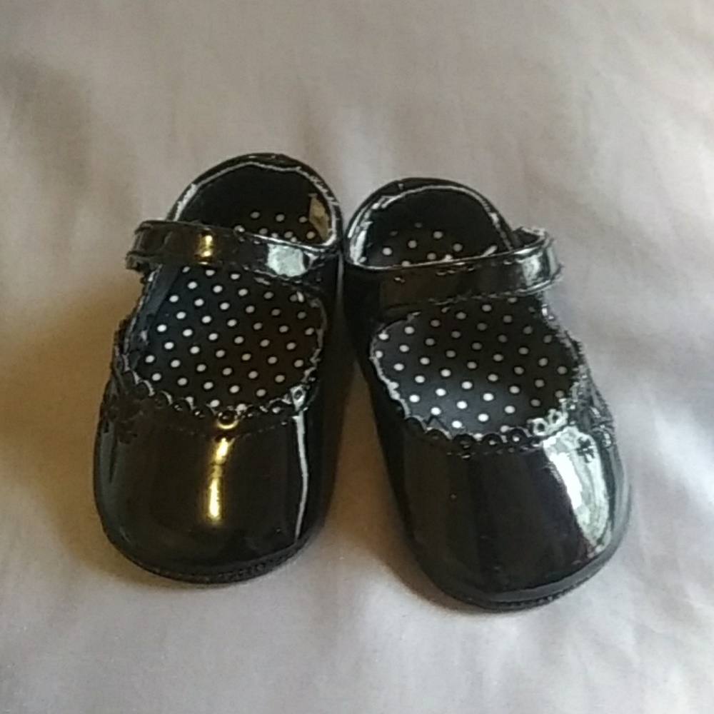2/$15 Black Patent Crib shoe